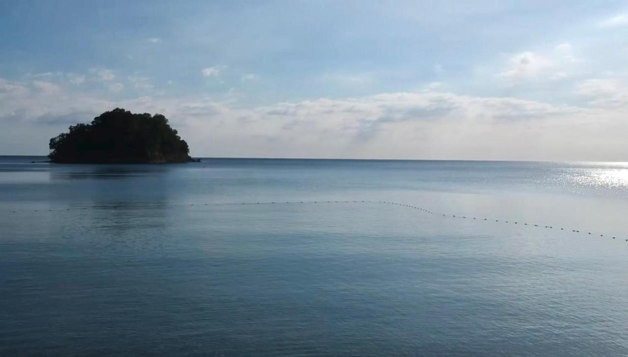 Playa La Caleta Bataan Hotel Morong  Eksteriør billede