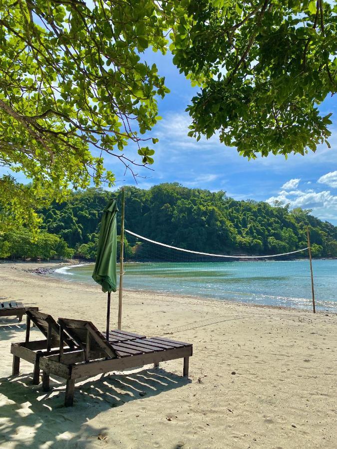 Playa La Caleta Bataan Hotel Morong  Eksteriør billede