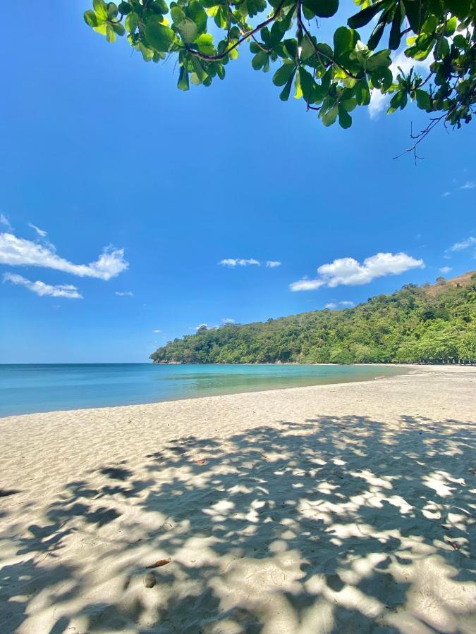 Playa La Caleta Bataan Hotel Morong  Eksteriør billede