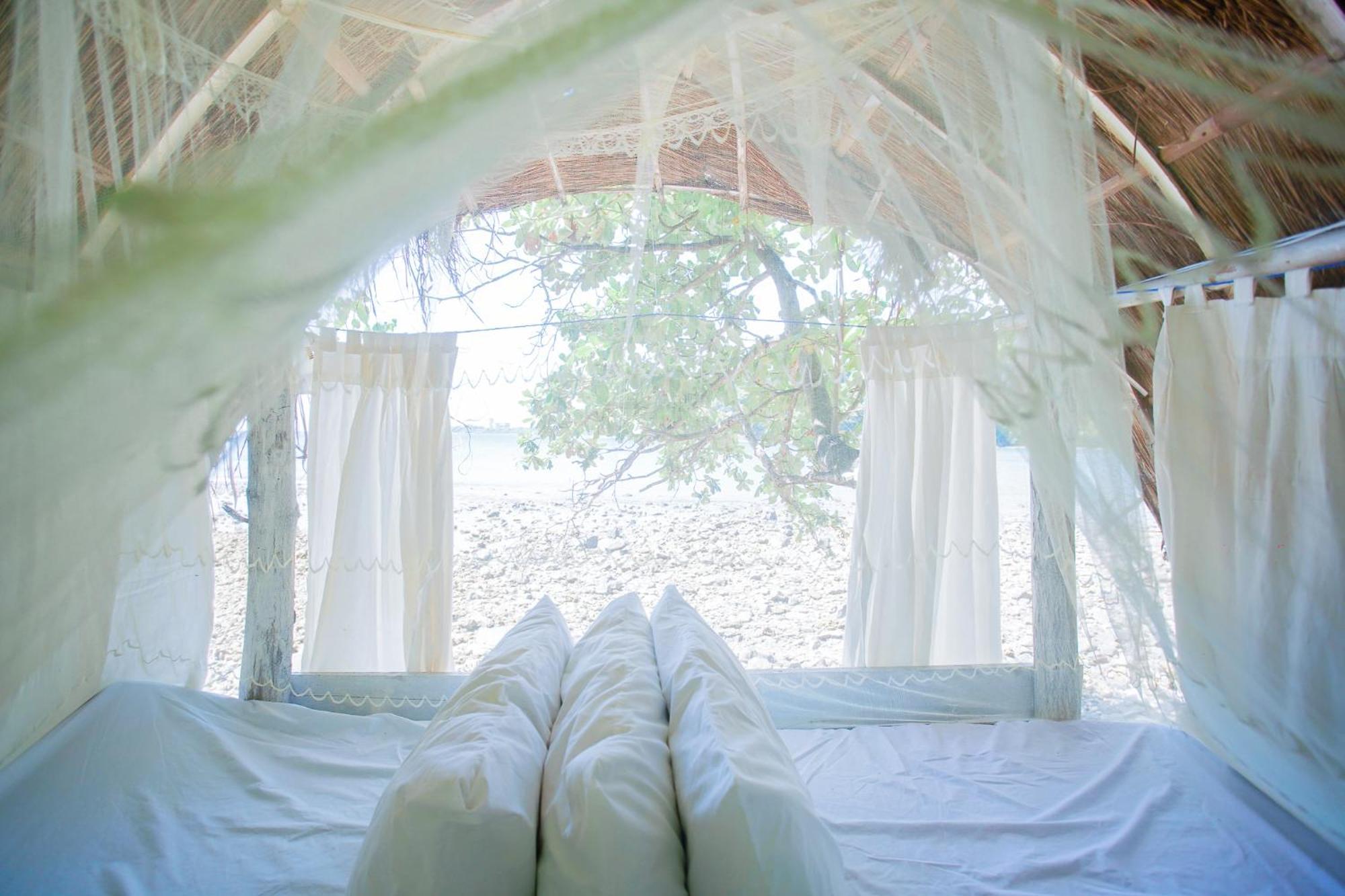 Playa La Caleta Bataan Hotel Morong  Eksteriør billede